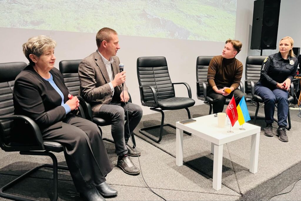 Як захистити свої персональні дані, соцмережі та ґаджети від кіберзлочинців: тренінг в Івано-Франківську