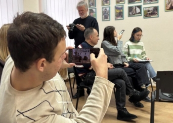 Ідеальне використання неідеальних умов: у Дніпрі медійники дізнавалися секрети роботи успішного медіа