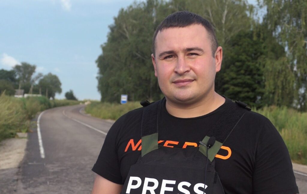 «У містах і селах, де ніколи не було обстрілів, тепер десятки загиблих», – про роботу на сумському прикордонні розповів журналіст Олександр Соломко