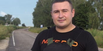 «У містах і селах, де ніколи не було обстрілів, тепер десятки загиблих», – про роботу на сумському прикордонні розповів журналіст Олександр Соломко