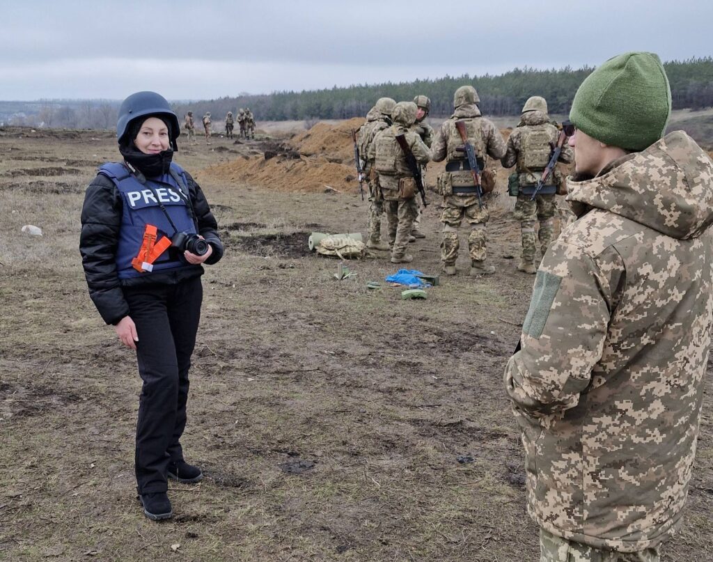 Ірина Ситнік: «Якщо раніше захисне спорядження було потрібне для поїздок на прифронтові території, то тепер фронт став значно ближче до нас…» 3