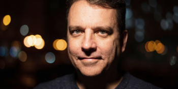 «Всі нібито були готові допомагати, а допомогли українці», – канадський журналіст Марк Маккіннон про історію «Безстрашних»