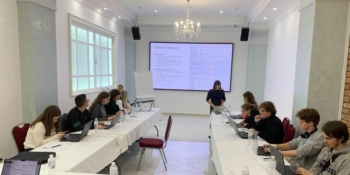 За підтримки НСЖУ студенти-журналісти з Донецького національного університету пройшли «тест-драйв» професії у відомому херсонському виданні