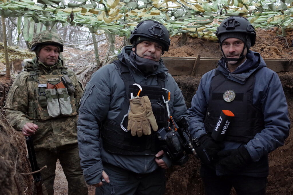 Зайти і вийти живим: як змінюється робота воєнкорів на третій рік повномасштабного вторгнення
