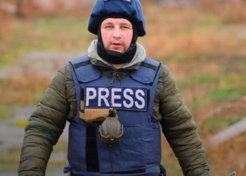 Унаслідок російського обстрілу під Вовчанському поранено оператора «1+1»