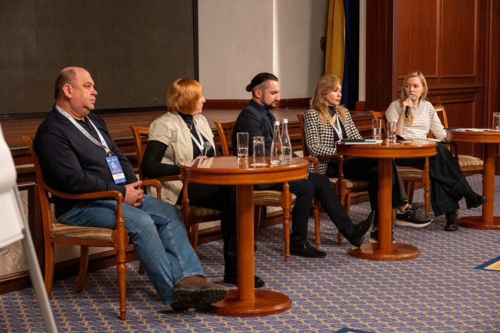 Прифронтові медіа: інформаційна боротьба за громади під вогнем