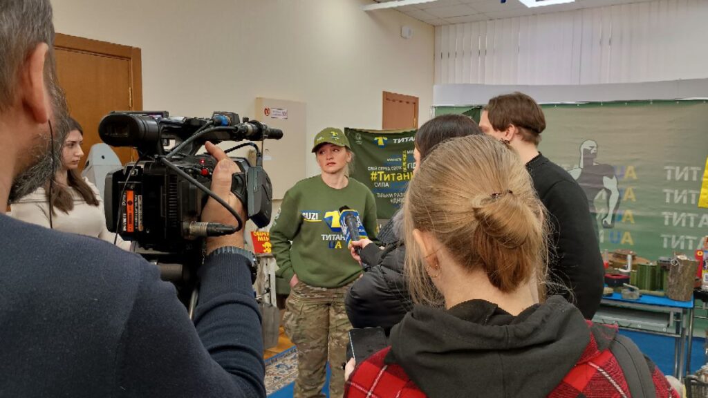 Як уникнути смертельної небезпеки: для медійників Дніпропетровщини провели тренінг із мінно-вибухової безпеки і такмеду 3