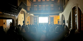 Кошти на підтримку Центрів журналістської солідарності НСЖУ збирали у Брюсселі на благодійному показі «20 днів у Маріуполі»