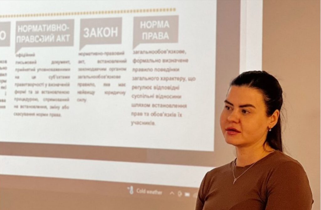 Як редакціям медіа уникнути правових ризиків: тренінг у Чернівцях