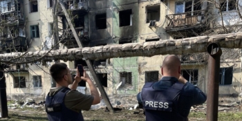 Ворожа атака на Павлоград: журналісти фіксують наслідки влучань