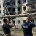 Ворожа атака на Павлоград: журналісти фіксують наслідки влучань 22 Ворожа атака на Павлоград: журналісти фіксують наслідки влучань