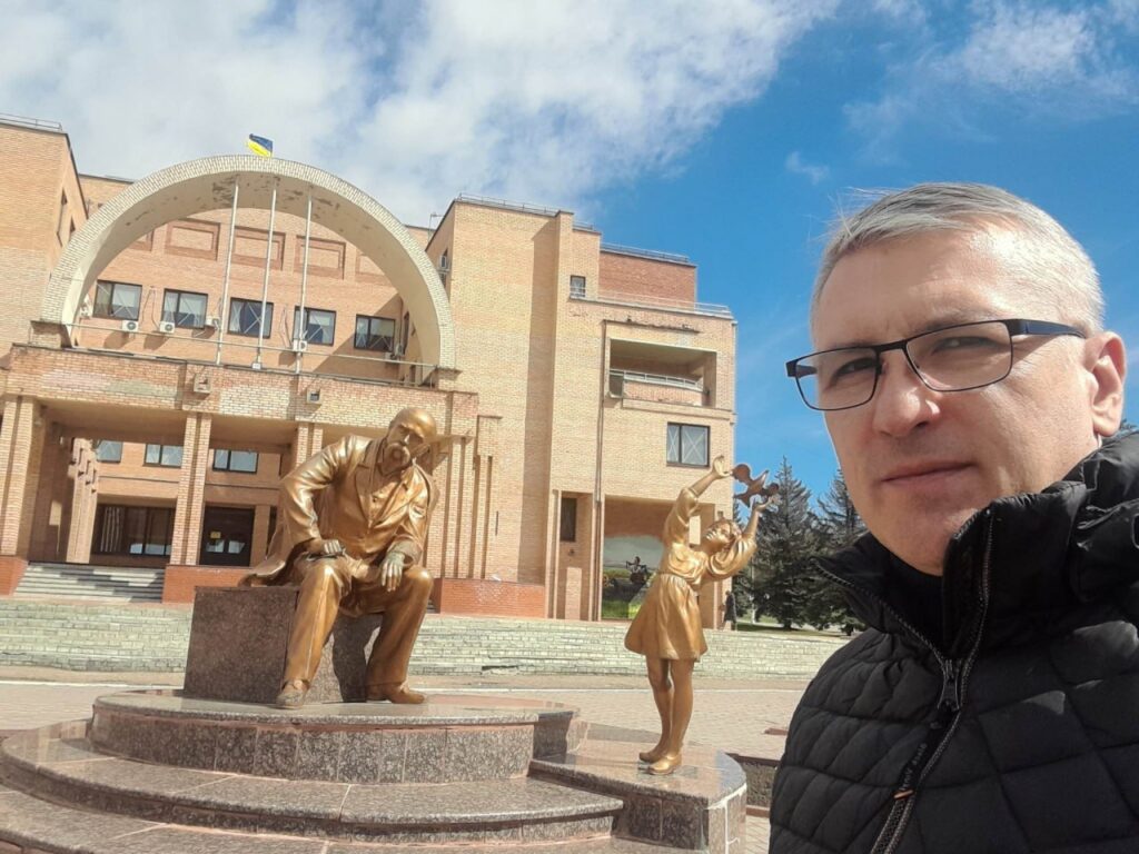 «Зло прокидається в темну пору доби», – журналіст Роман Кривко