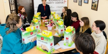 Тепла зустріч напередодні Великодня: в Івано-Франківському Центрі журналістської солідарності відбулося спілкування зі студентами  