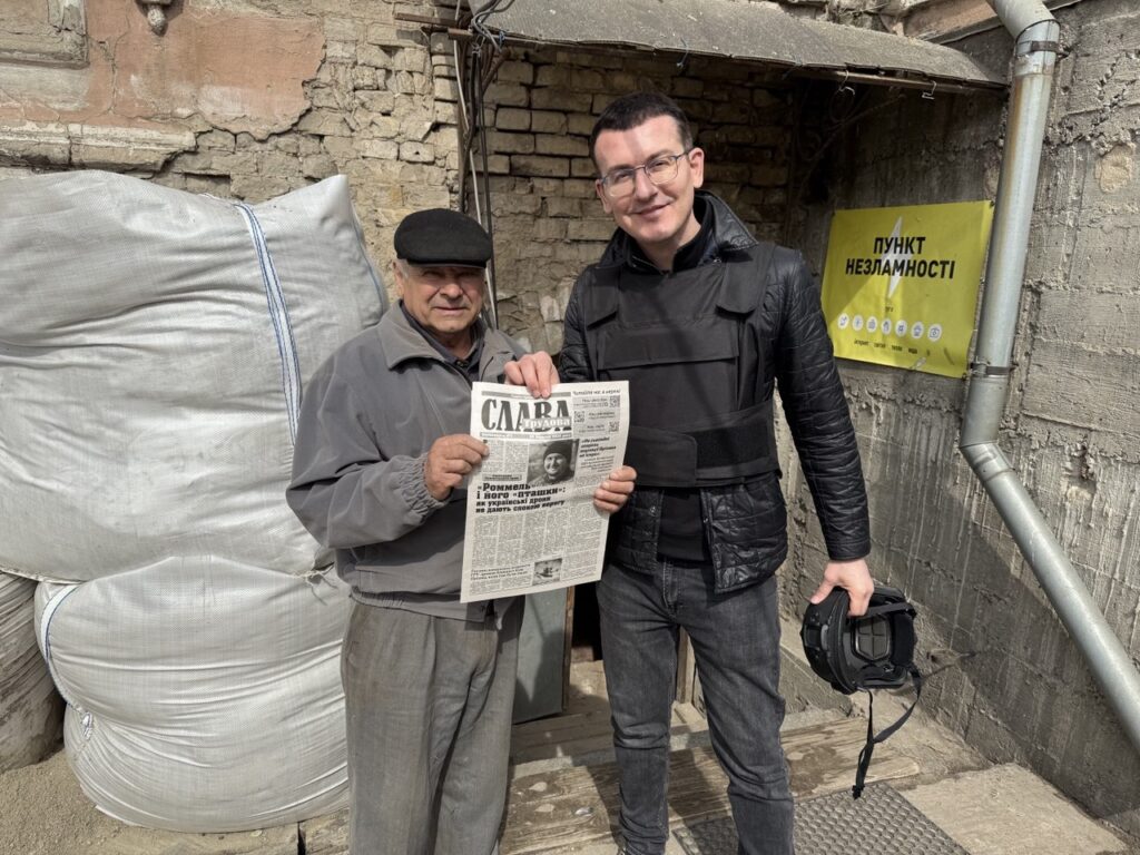 «Журналістика під час війни – це надія для людей у найтемніші часи», – Сергій Томіленко під час поїздки на прифронтовий Південь України