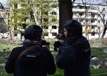 «Показати Україну через серію сюжетів»: французьке телебачення знімає документальний фільм про опір України
