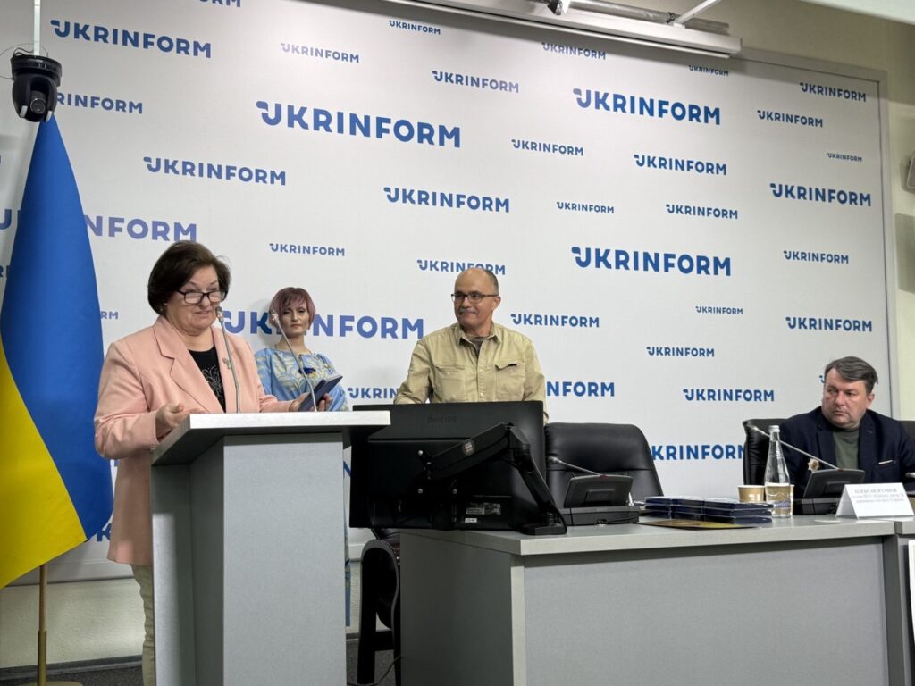 Президент італійської асоціації Anteas Alessandria Лучано Картолано отримав відзнаку Хрест Громадянських заслуг “Героям без зброї”.