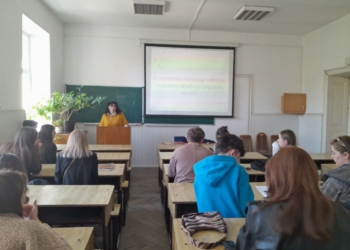 Тролінг, боти та фейки: львівські журналісти вчилися розрізняти маніпуляції