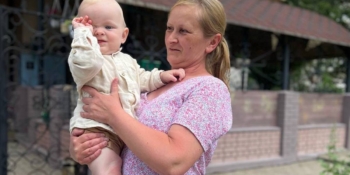 Журналістка з Краснопілля Ольга Кисленко з болем відриває від себе клаптики спогадів про рідний дім, повертаючись у реальність