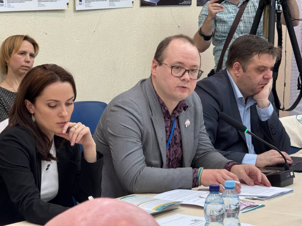«Нумо, сестри!»: голос нескорених жінок лунає все сильніше 23 «Нумо, сестри!»: голос нескорених жінок лунає все сильніше 6