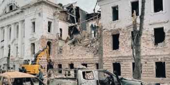 Унаслідок російського обстрілу Сум постраждали місцеві медіа: пошкоджено редакції, знищено апаратуру