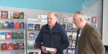 Запорізький письменник Іван Кушніренко презентував свою 99-ту книгу – «Війна у кожного своя»