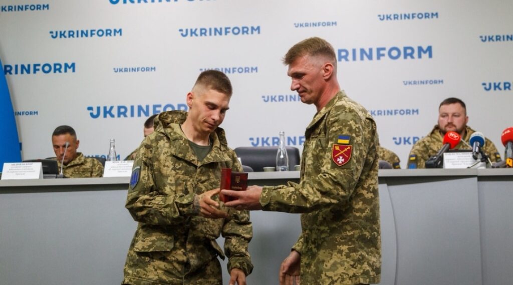 Напередодні Дня піхоти: в Укрінформі вшанували героїв ОК "Захід" 18 Напередодні Дня піхоти: в Укрінформі вшанували героїв ОК "Захід" 1