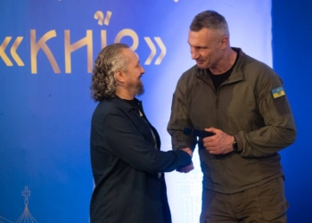 Автор хіта «Байрактар», журналіст Тарас Боровок отримав від Київської міськради престижну відзнаку
