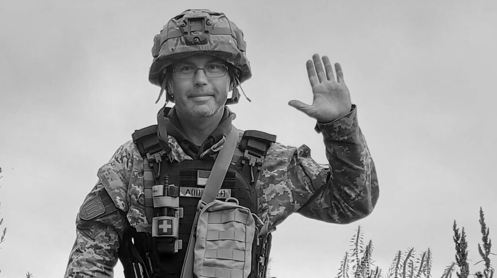 Після поранення на фронті помер військовий та медійник Петро Черних