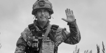 Після поранення на фронті помер військовий та медійник Петро Черних