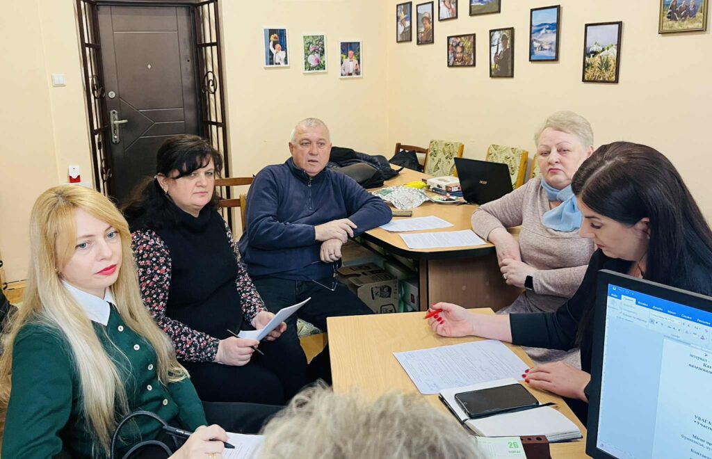 Молодь розмірковує про медіа в суспільстві: Івано-Франківський ЦЖС завершив прийом творчих робіт на конкурс есе та відеоесе