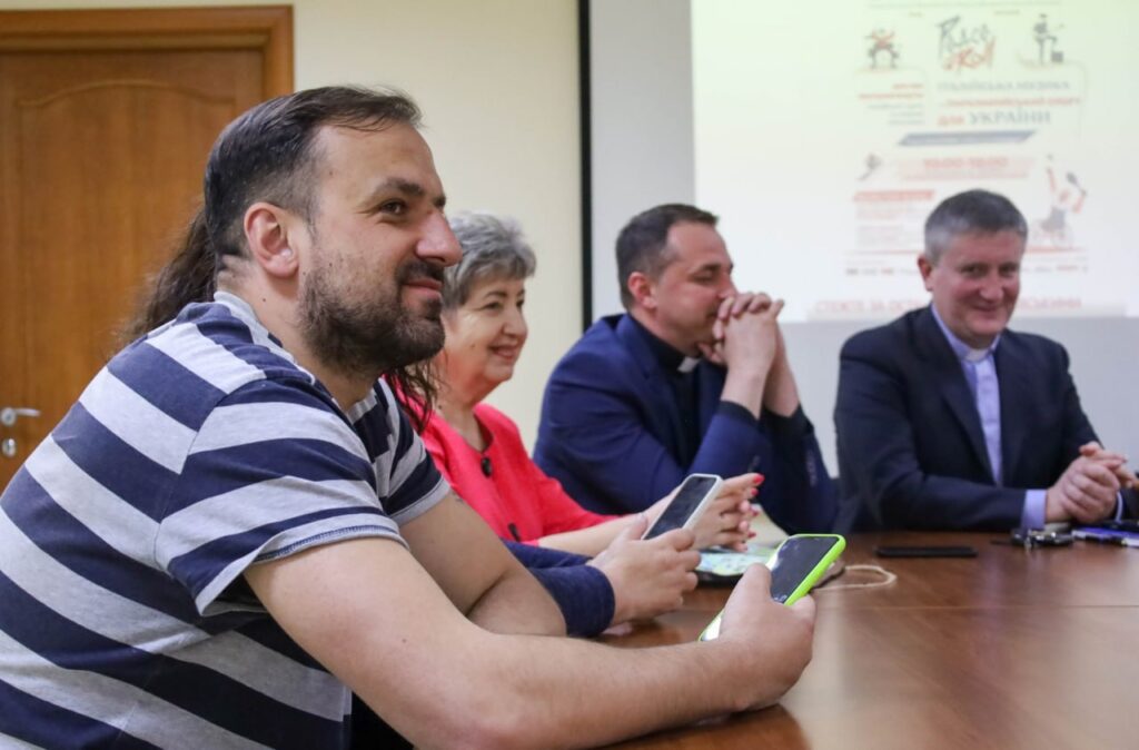 Президент італійської асоціації «Anteas Alessandria» Лучано Картолано отримав Хрест громадянських заслуг «Героям без зброї» за клопотанням Івано-Франківського Центру журналістської солідарності 19 Президент італійської асоціації «Anteas Alessandria» Лучано Картолано отримав Хрест громадянських заслуг «Героям без зброї» за клопотанням Івано-Франківського Центру журналістської солідарності 2