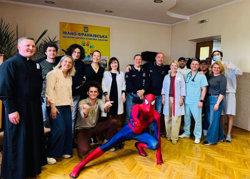 Президент італійської асоціації «Anteas Alessandria» Лучано Картолано отримав Хрест громадянських заслуг «Героям без зброї» за клопотанням Івано-Франківського Центру журналістської солідарності 21 Президент італійської асоціації «Anteas Alessandria» Лучано Картолано отримав Хрест громадянських заслуг «Героям без зброї» за клопотанням Івано-Франківського Центру журналістської солідарності 4