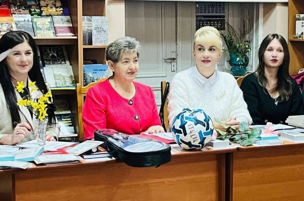 В Івано-Франківську нагородили переможців та призерів творчого конкурсу «Наша свобода залежить від свободи преси» 33 В Івано-Франківську нагородили переможців та призерів творчого конкурсу «Наша свобода залежить від свободи преси» 16