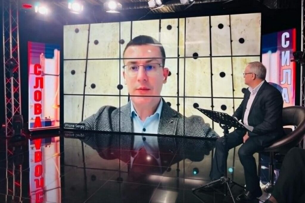 Нова студія компанії RAI Media group: телерадіокомпанія з Прикарпаття вистояла і зробила крок уперед 18 Нова студія компанії RAI Media group: телерадіокомпанія з Прикарпаття вистояла і зробила крок уперед 1