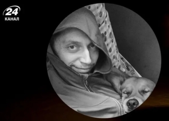 «Життєрадісна та світла людина»: журналісти 24 каналу вшановують пам’ять експрацівника каналу Василя Довбуша, який загинув на фронті