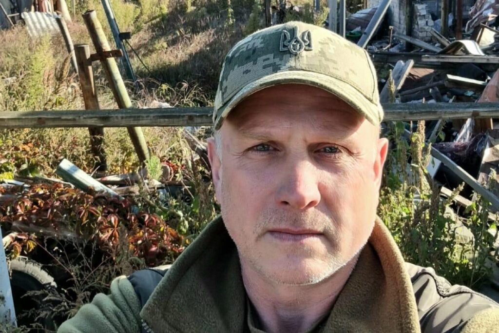 «На війні треба вижити, але вижити гідно», – військовий та журналіст Олег Зонтов 3