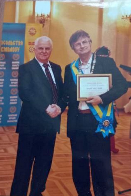 Редактор-рекордсмен Анатолій Безтака і газета «Діалог»: про стійкість, довіру читачів та любов до слова 19 Редактор-рекордсмен Анатолій Безтака і газета «Діалог»: про стійкість, довіру читачів та любов до слова 2