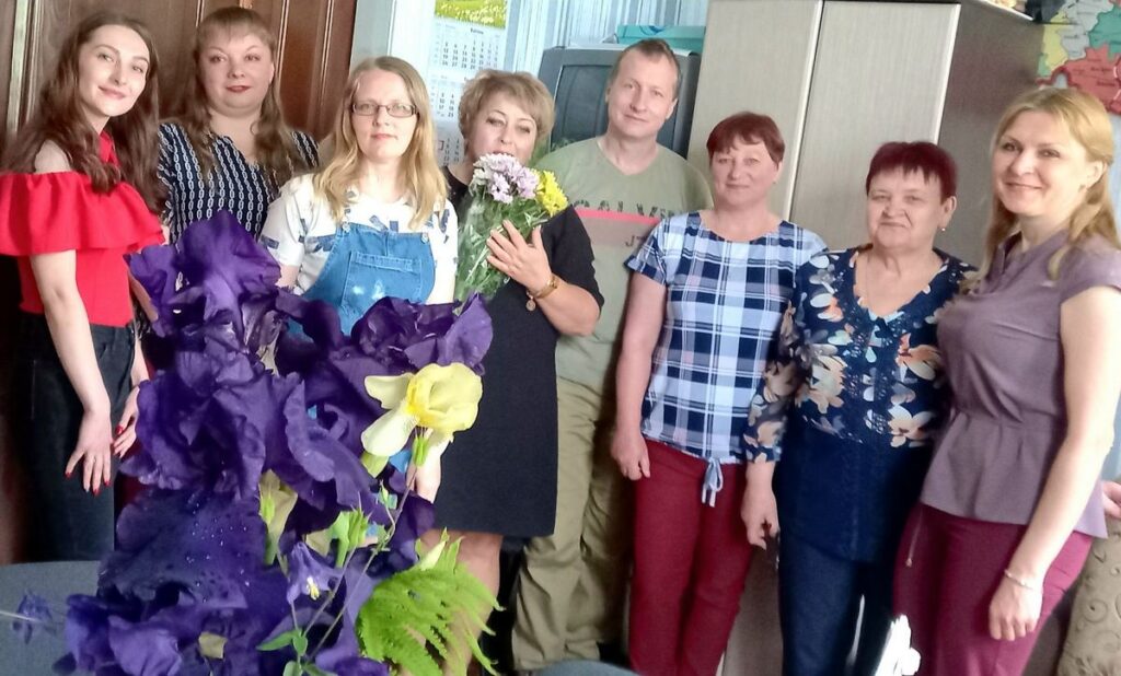 Редакторка газети з чернігівського прикордоння Олена Компанець вважає, що газетам потрібна термінова державна підтримка 24 Редакторка газети з чернігівського прикордоння Олена Компанець вважає, що газетам потрібна термінова державна підтримка 7
