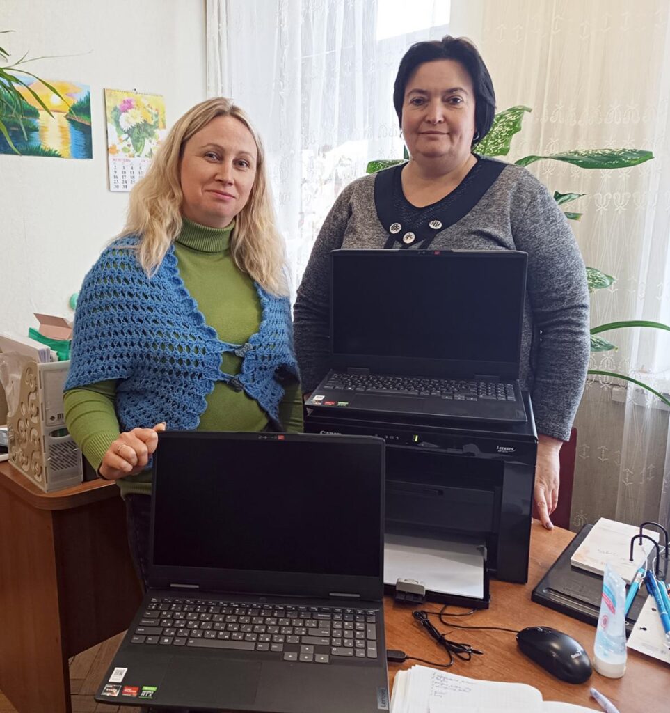 Світлана Томаш: «Я не маю права боятися, працюючи на кордоні, який під обстрілами. Бо там все ще живуть люди» 22 Світлана Томаш: «Я не маю права боятися, працюючи на кордоні, який під обстрілами. Бо там все ще живуть люди» 5
