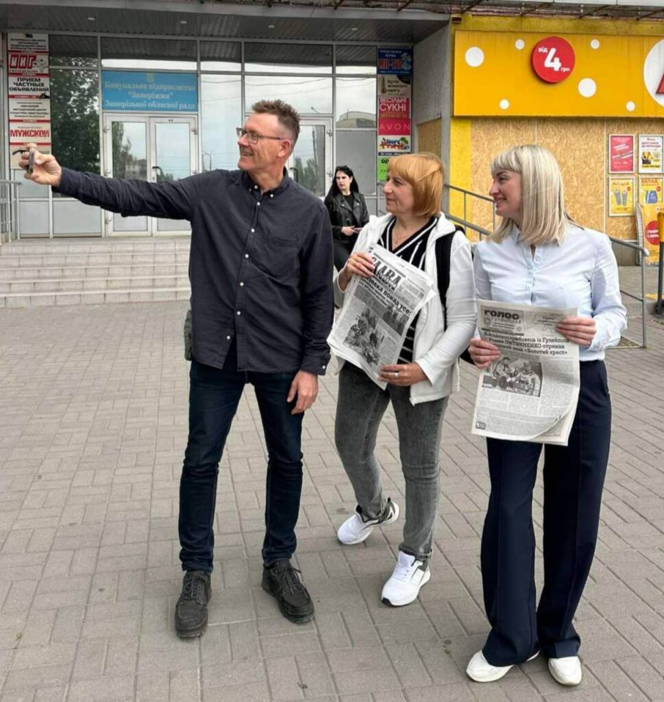 Норвезький медійник Оле Даг Квамме: «Найбільше враження на мене справили українські журналісти – як сміливо працюють вони під час війни» 22 Норвезький медійник Оле Даг Квамме: «Найбільше враження на мене справили українські журналісти – як сміливо працюють вони під час війни» 5