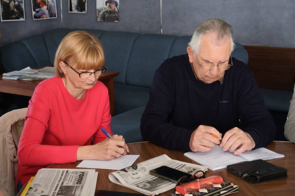 Головна редакторка газети «Голос Гуляйпілля» Тетяна Велика: «Ми боремось щодня, щоб газета жила» 23 Головна редакторка газети «Голос Гуляйпілля» Тетяна Велика: «Ми боремось щодня, щоб газета жила» 6