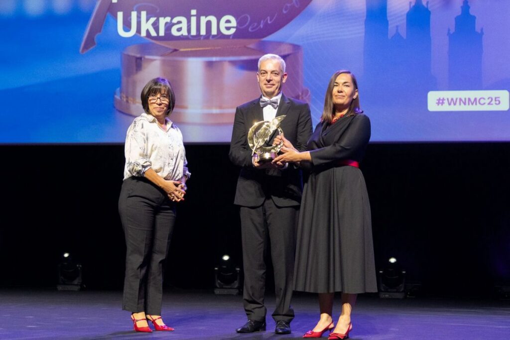 Золоте перо Свободи вручено Незалежній пресі України 18 Золоте перо Свободи вручено Незалежній пресі України 1