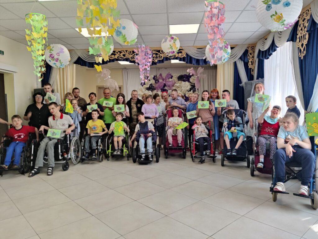 В Україні впроваджується унікальний проєкт «ПЛІЧ-О-ПЛІЧ: програма взаємореабілітації українських воїнів і дітей» 25 В Україні впроваджується унікальний проєкт «ПЛІЧ-О-ПЛІЧ: програма взаємореабілітації українських воїнів і дітей» 8