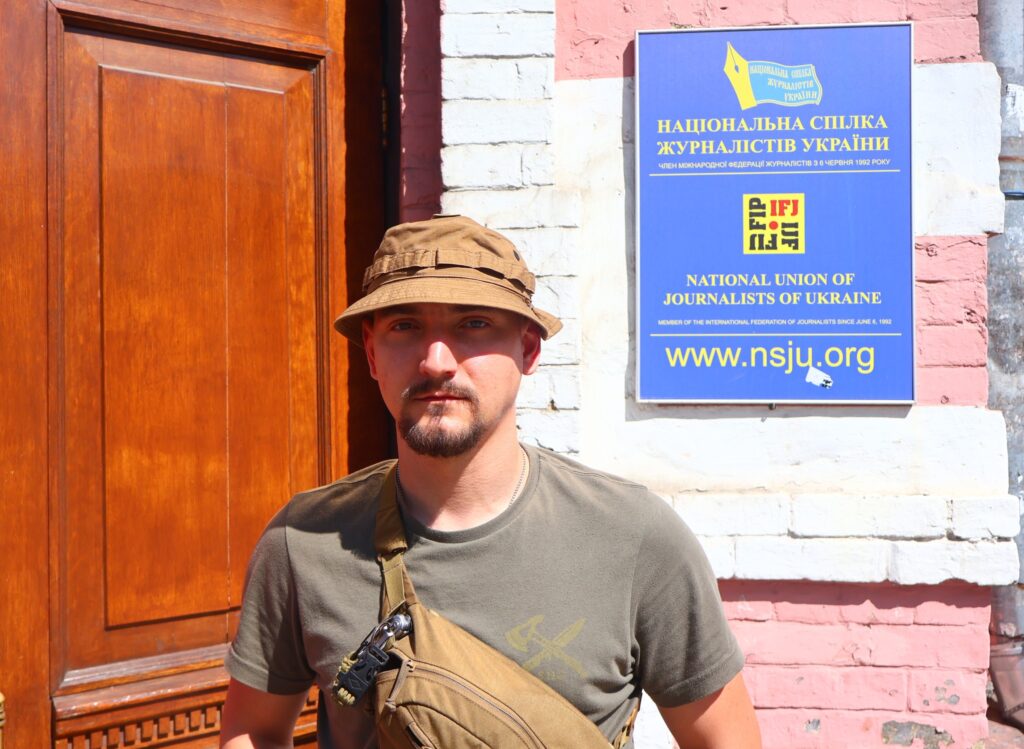 Результат журналістського збору НСЖУ – капітально відремонтований автомобіль пресслужби 24-ої бригади 19 Результат журналістського збору НСЖУ – капітально відремонтований автомобіль пресслужби 24-ої бригади 2
