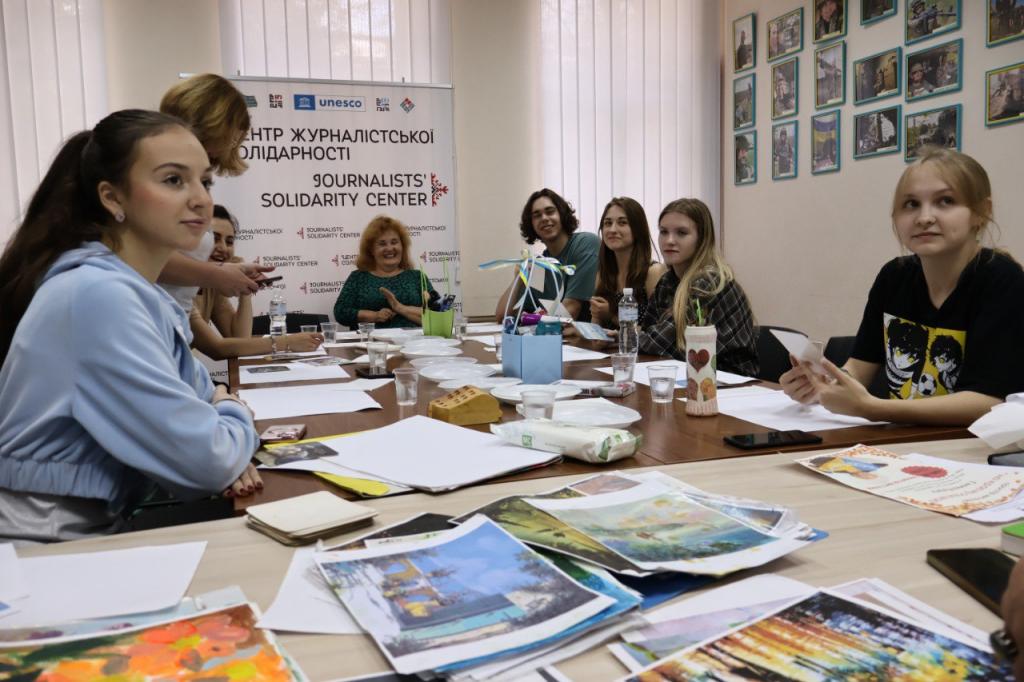 «Душа ще не зачерствіла»: арт-терапія як інструмент підтримки журналістів у Дніпрі 18 «Душа ще не зачерствіла»: арт-терапія як інструмент підтримки журналістів у Дніпрі 1