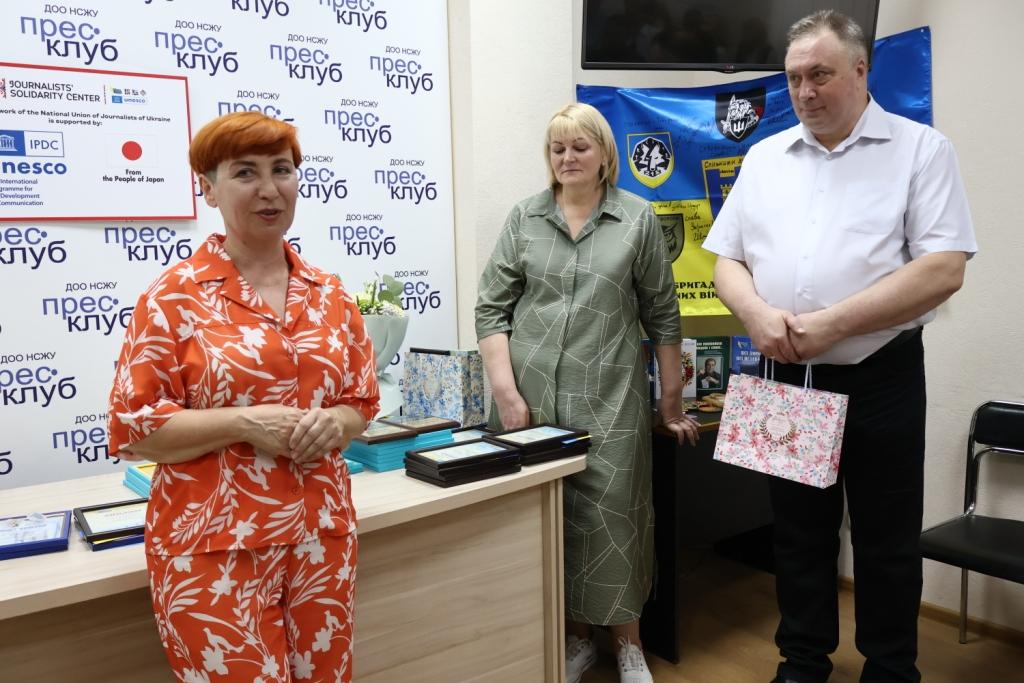 За кожним текстом – виразне авторське «Я»: на Дніпропетровщині нагородили переможців конкурсу «Інформаційний фронт-2024/25» 33 За кожним текстом – виразне авторське «Я»: на Дніпропетровщині нагородили переможців конкурсу «Інформаційний фронт-2024/25» 16