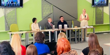 Видавничий проєкт «Поміж текстом: журналісти для журналістів»: результат співпраці професійних медійників та майбутніх журналістів Прикарпаття 23 Видавничий проєкт «Поміж текстом: журналісти для журналістів»: результат співпраці професійних медійників та майбутніх журналістів Прикарпаття