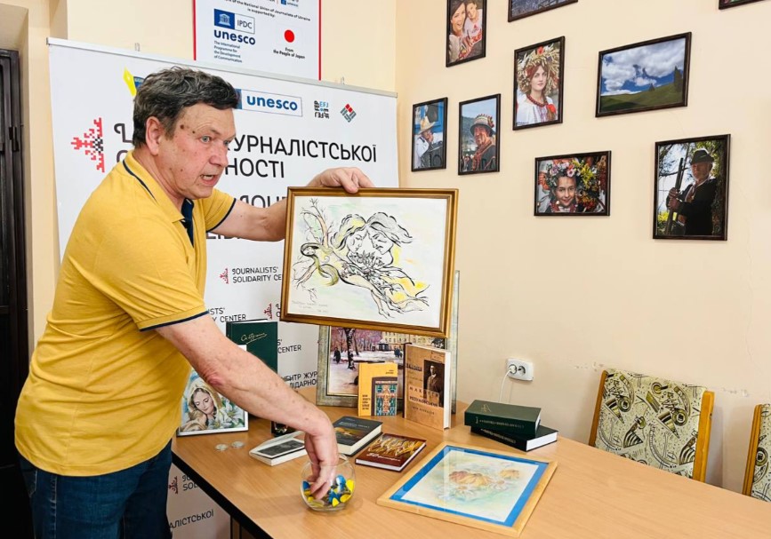 Добрі справи спільними зусиллями: в Івано-Франківському Центрі журналістської солідарності зібрали кошти на лікування колезі-військовому 2