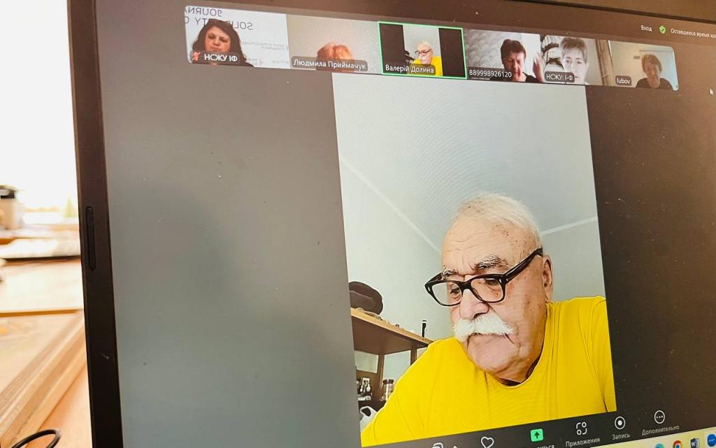 «Дуже добре, що в Україні діє мережа Центрів журналістської солідарності. Вони нам вкрай потрібні!», – медійники з прифронтових територій під час онлайн-зустрічі з Івано-Франківським ЦЖС 18 «Дуже добре, що в Україні діє мережа Центрів журналістської солідарності. Вони нам вкрай потрібні!», – медійники з прифронтових територій під час онлайн-зустрічі з Івано-Франківським ЦЖС 1