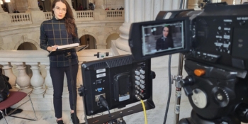 Національна спілка журналістів України відзначила журналістку «Голосу Америки» Катерину Лісунову Почесною грамотою